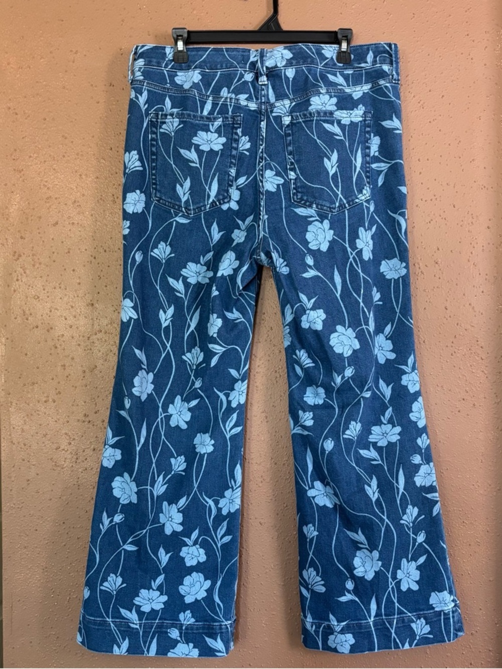 Torrid Belle Isle Aquinnah High Rise Flare Ankle Floral Jeans Blue 10 Tall NWT - Picture 4 of 13